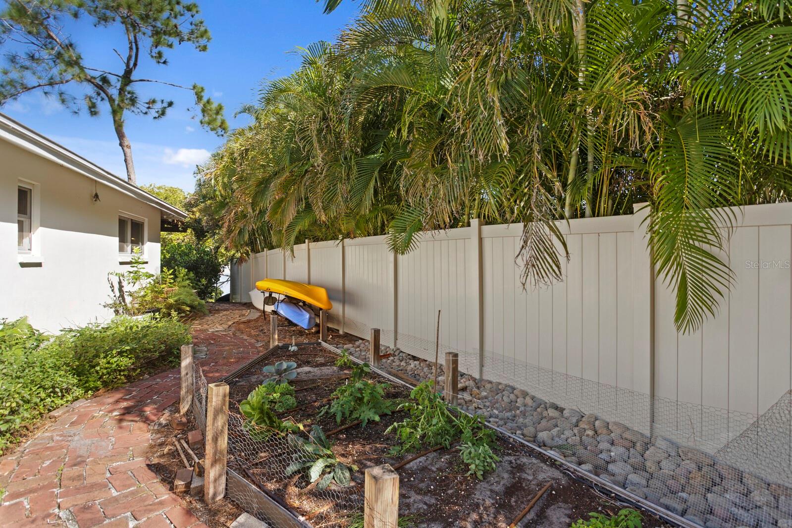 1501 75TH CIR NE, ST PETERSBURG, FL, 33702