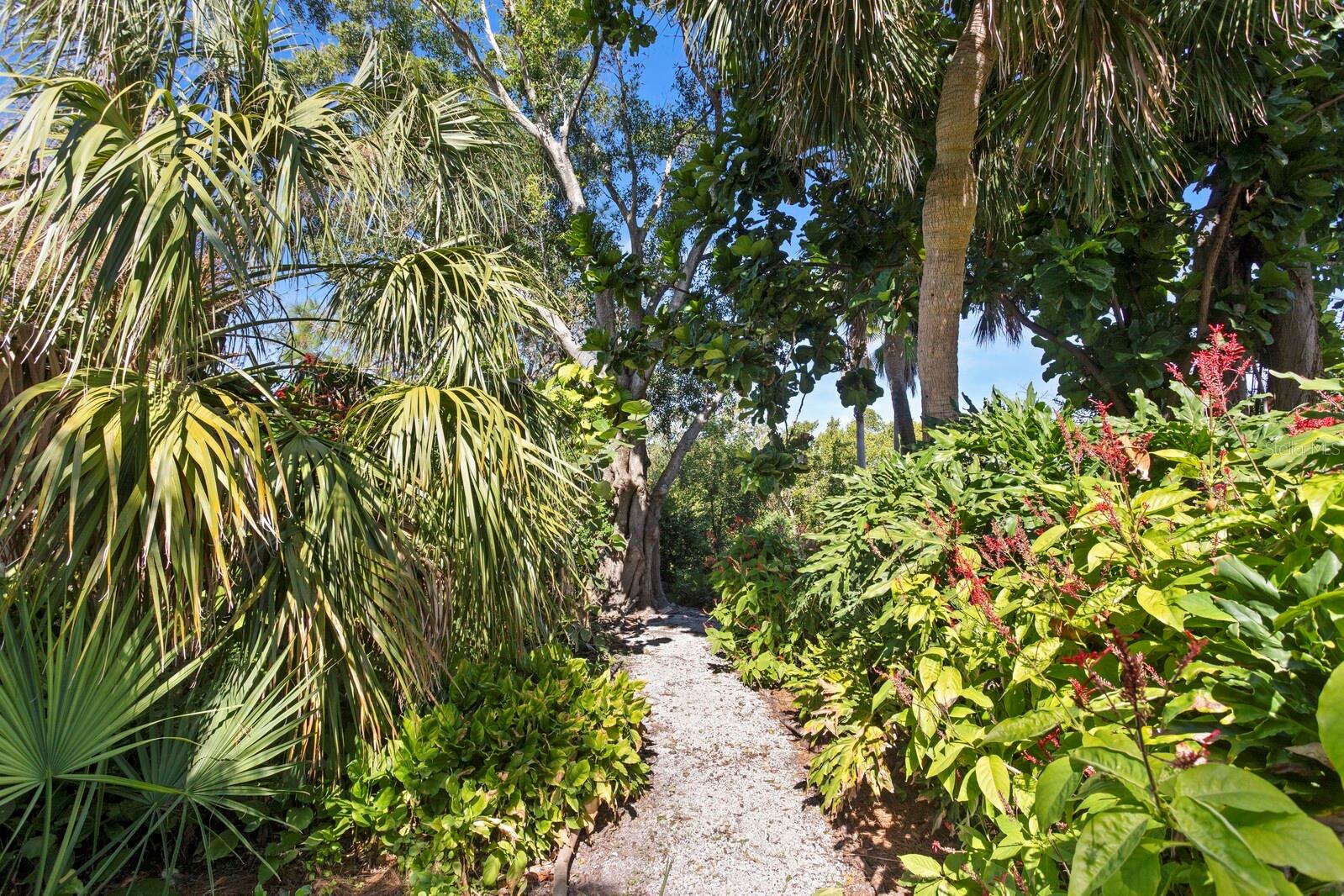 1501 75TH CIR NE, ST PETERSBURG, FL, 33702