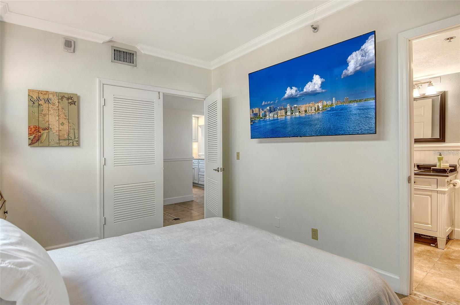 1065 GULF OF MEXICO DR #601, LONGBOAT KEY, FL, 34228