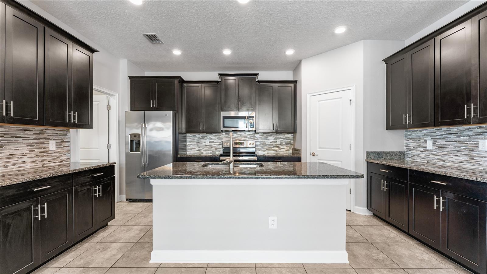 9881 MAGNOLIA WOODS BLVD, ORLANDO, FL, 32832