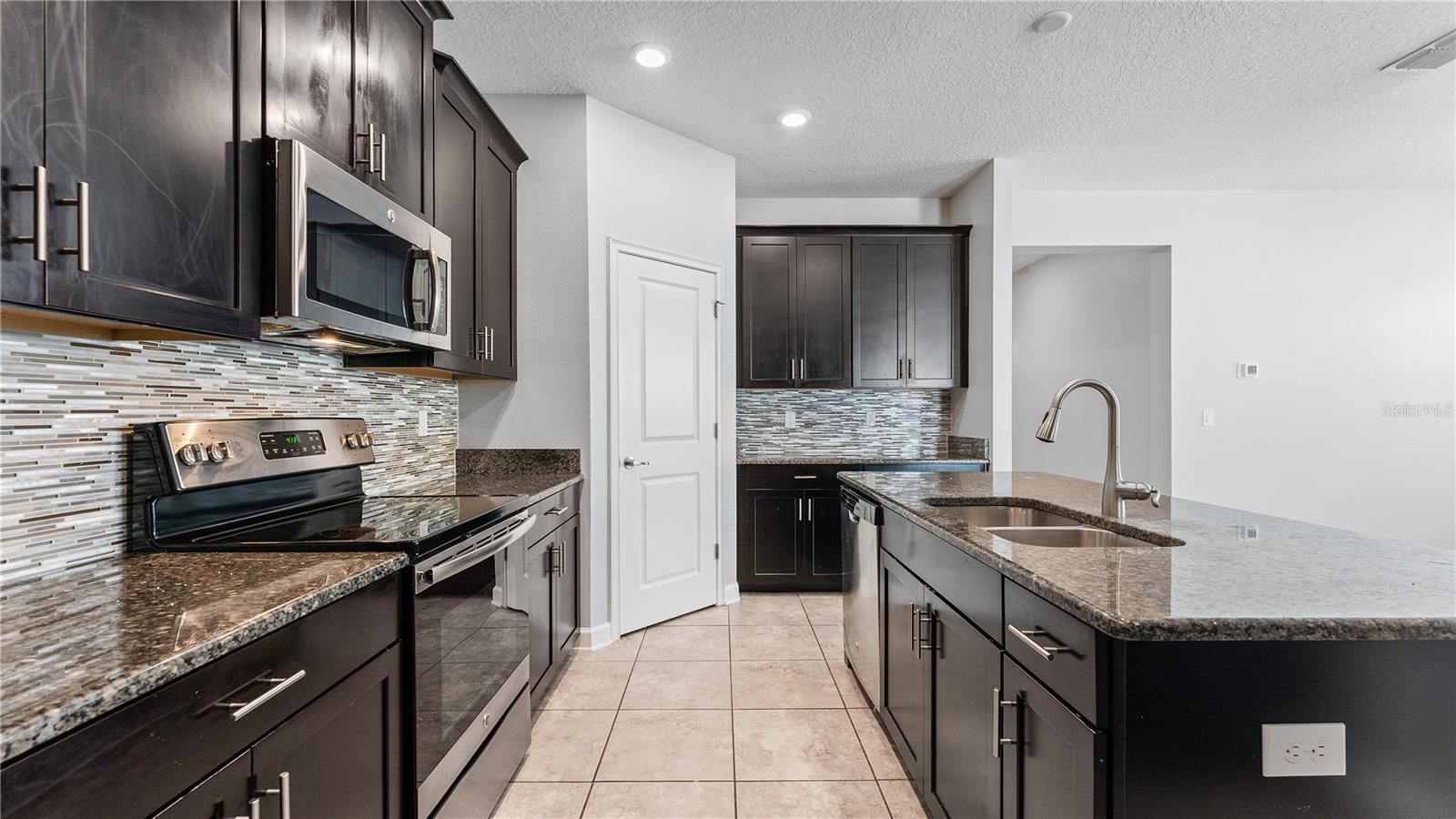 9881 MAGNOLIA WOODS BLVD, ORLANDO, FL, 32832