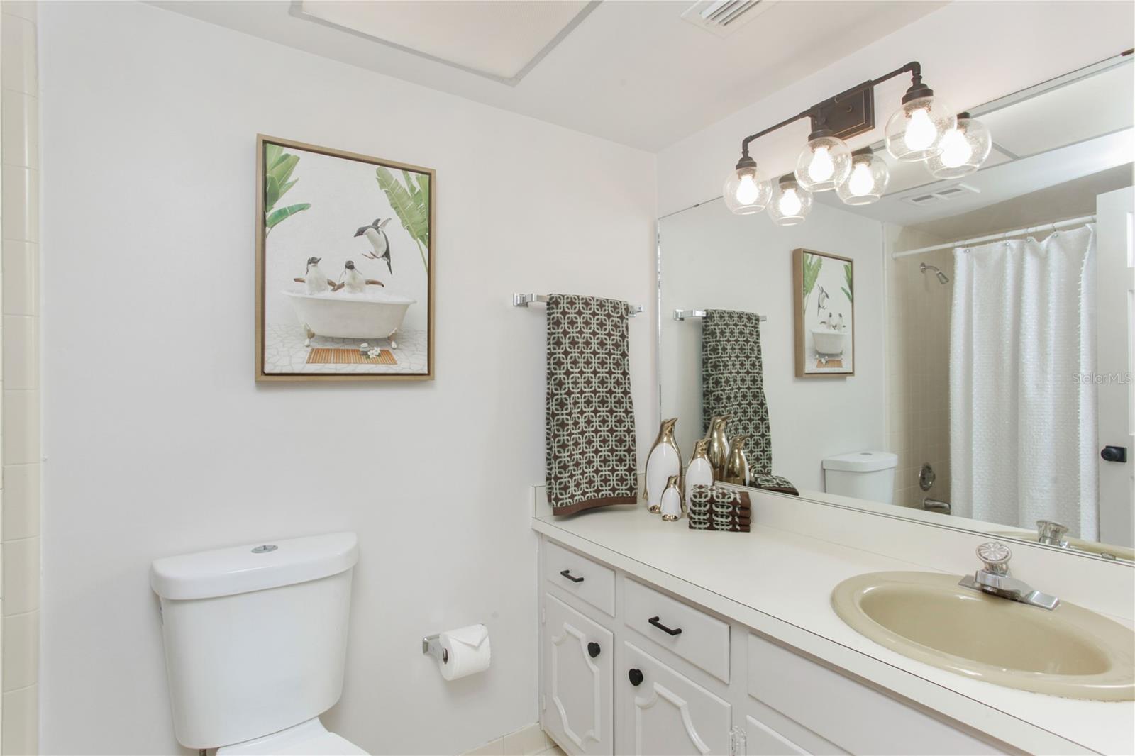 2040 COUNTRYSIDE CIR N, ORLANDO, FL, 32804