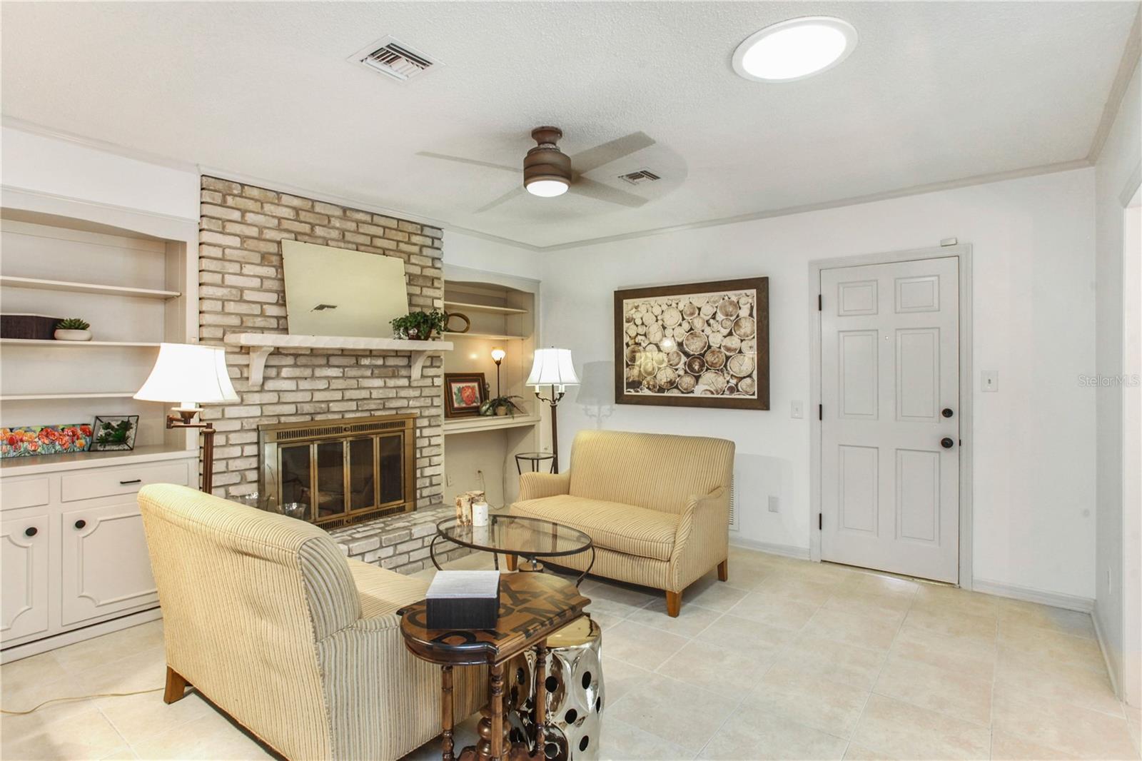 2040 COUNTRYSIDE CIR N, ORLANDO, FL, 32804