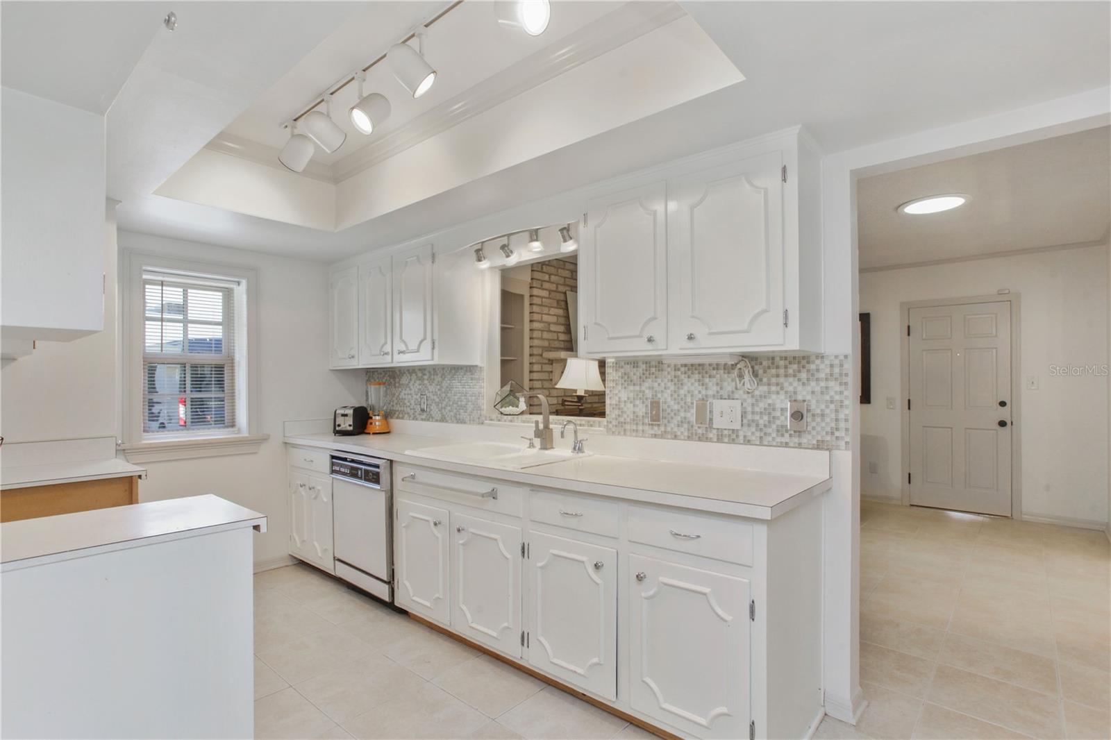 2040 COUNTRYSIDE CIR N, ORLANDO, FL, 32804