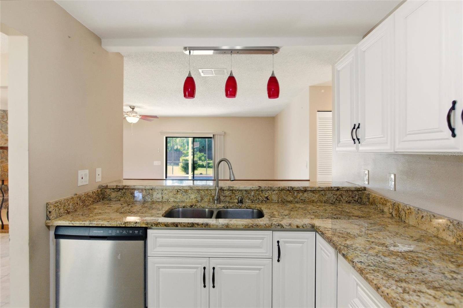 8003 OAK DR, PALMETTO, FL, 34221