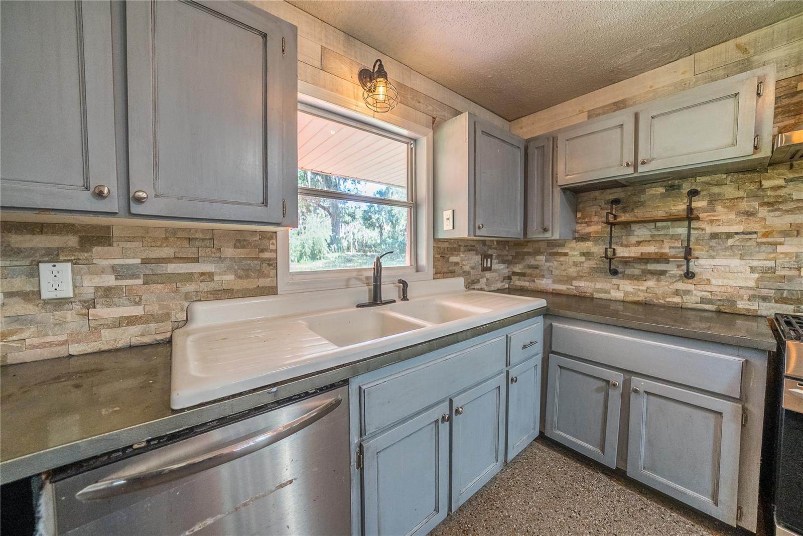 1740 SE 164TH CIR, OCKLAWAHA, FL, 32179