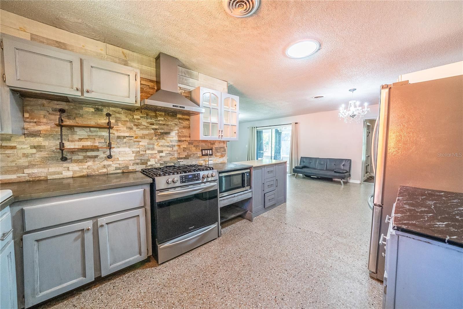 1740 SE 164TH CIR, OCKLAWAHA, FL, 32179