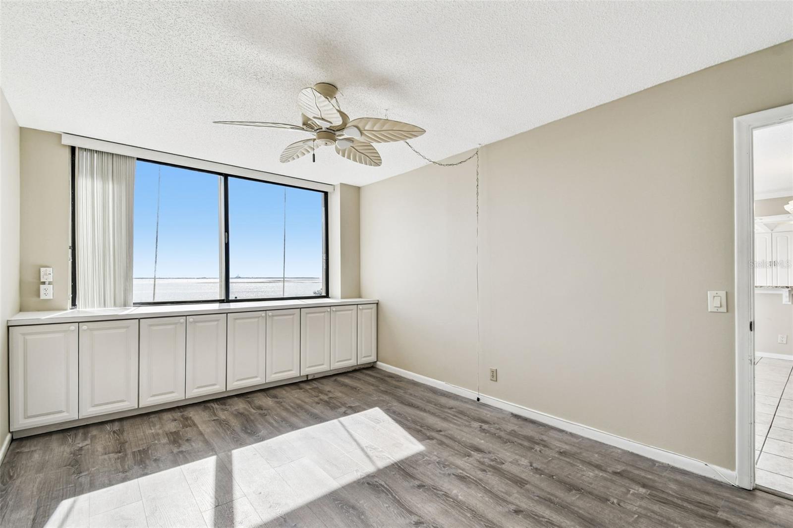 6104 PALMA DEL MAR BLVD S #402, ST PETERSBURG, FL, 33715