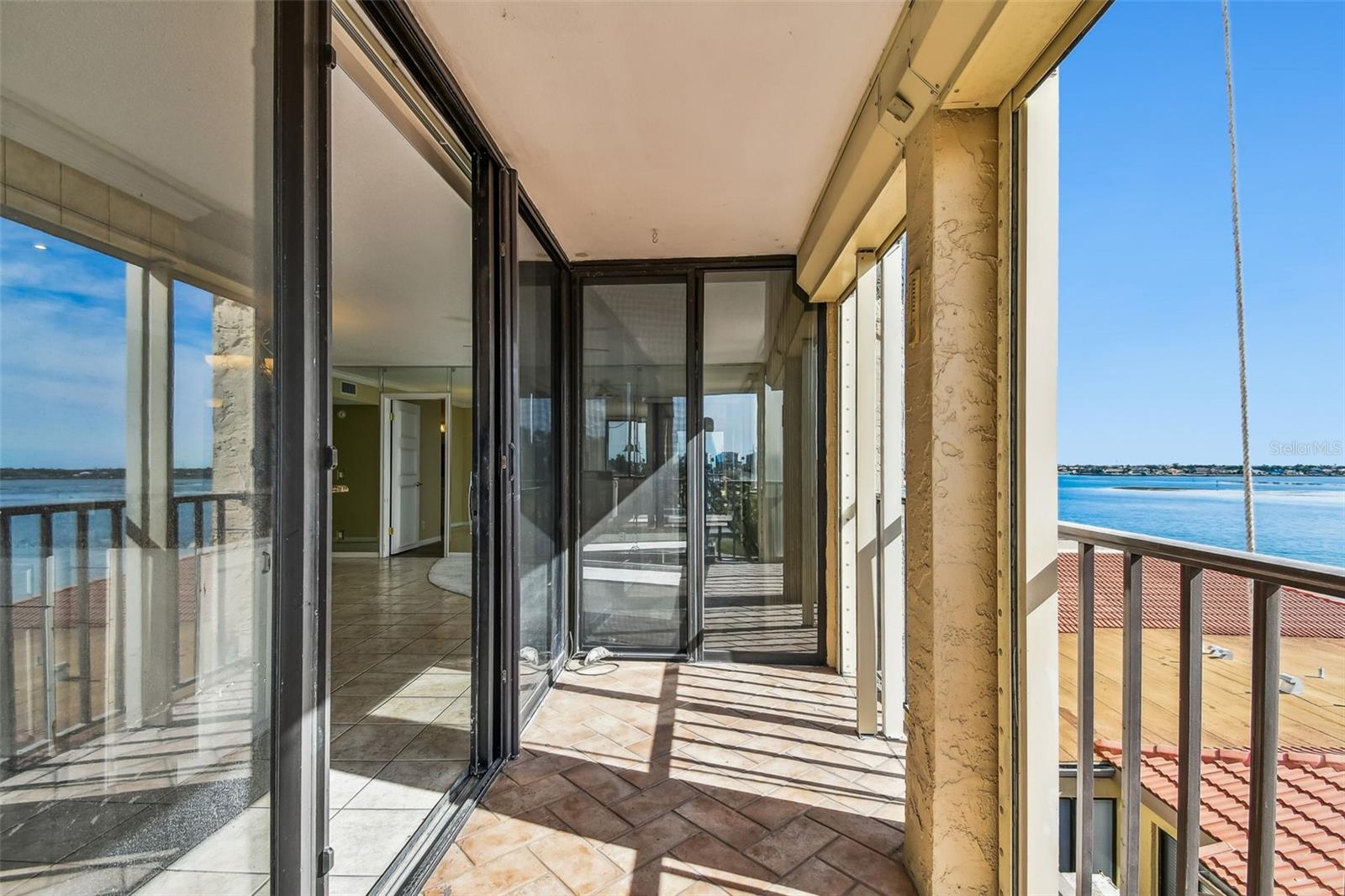 6104 PALMA DEL MAR BLVD S #402, ST PETERSBURG, FL, 33715