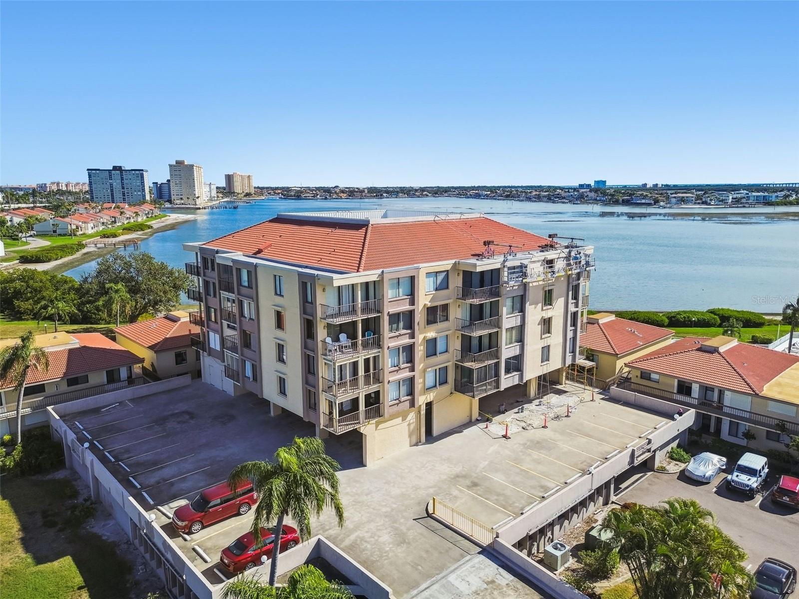 6104 PALMA DEL MAR BLVD S #402, ST PETERSBURG, FL, 33715
