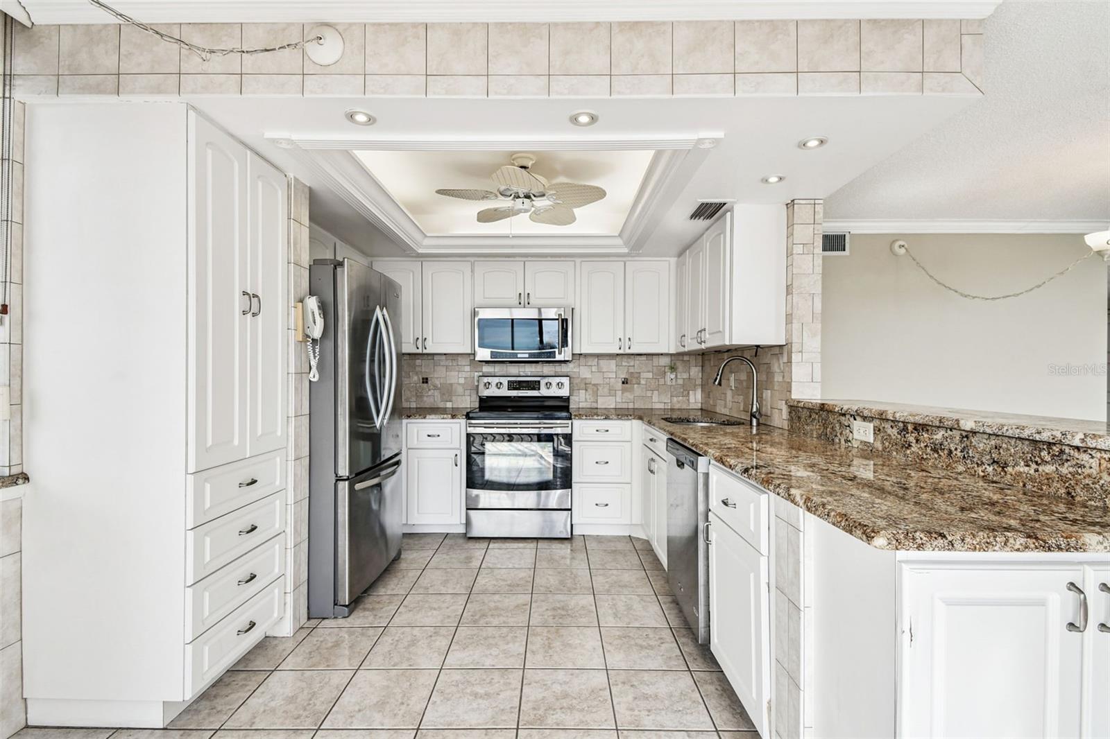 6104 PALMA DEL MAR BLVD S #402, ST PETERSBURG, FL, 33715