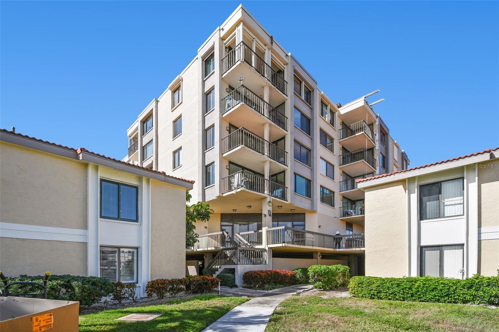 6104 PALMA DEL MAR BLVD S #402, ST PETERSBURG, FL, 33715