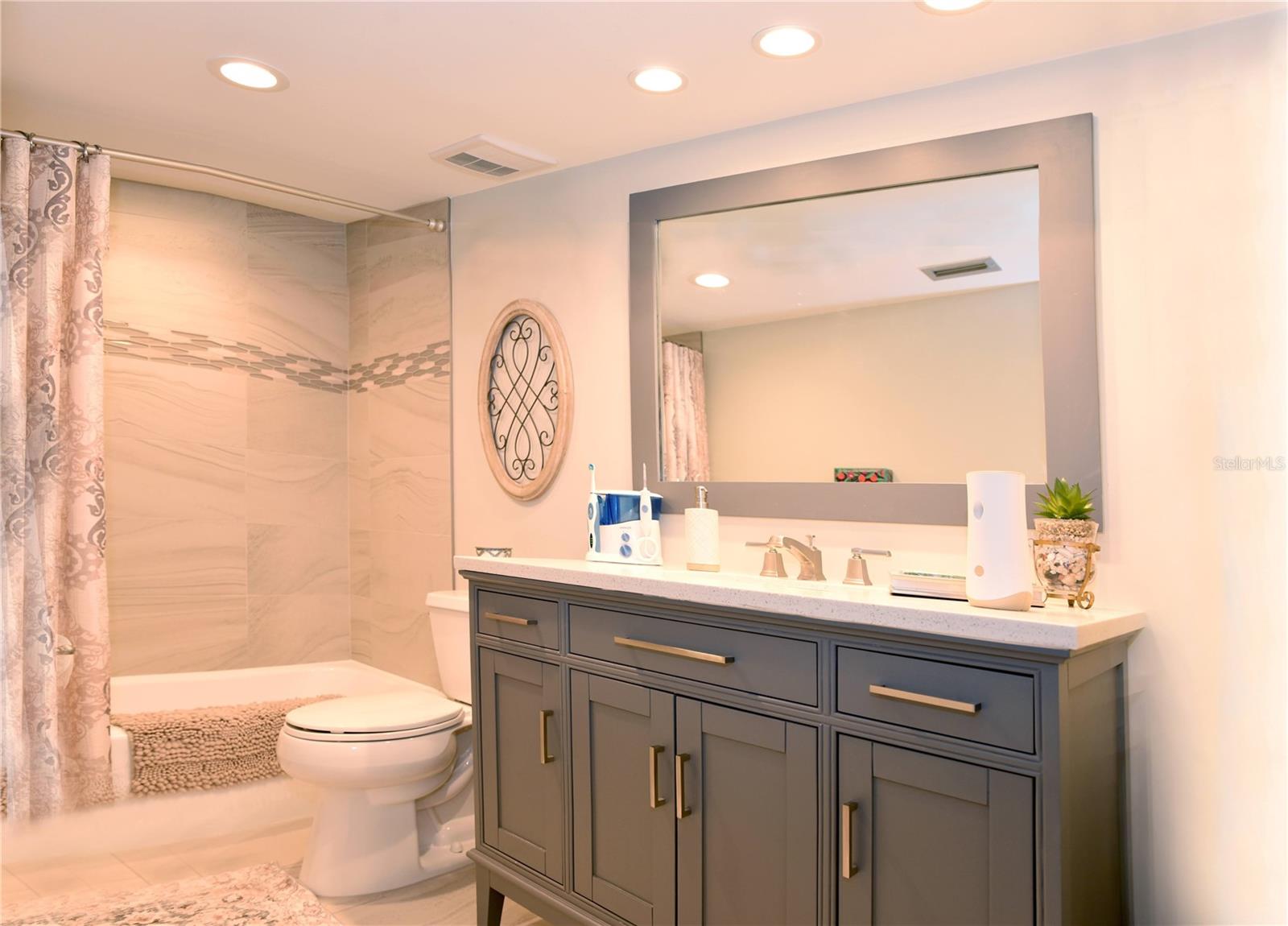 4900 BRITTANY DR S #811, ST PETERSBURG, FL, 33715