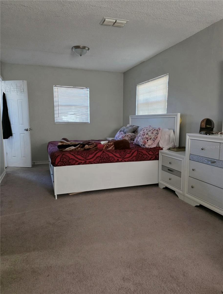 804 S LONE OAK DR, LEESBURG, FL, 34748