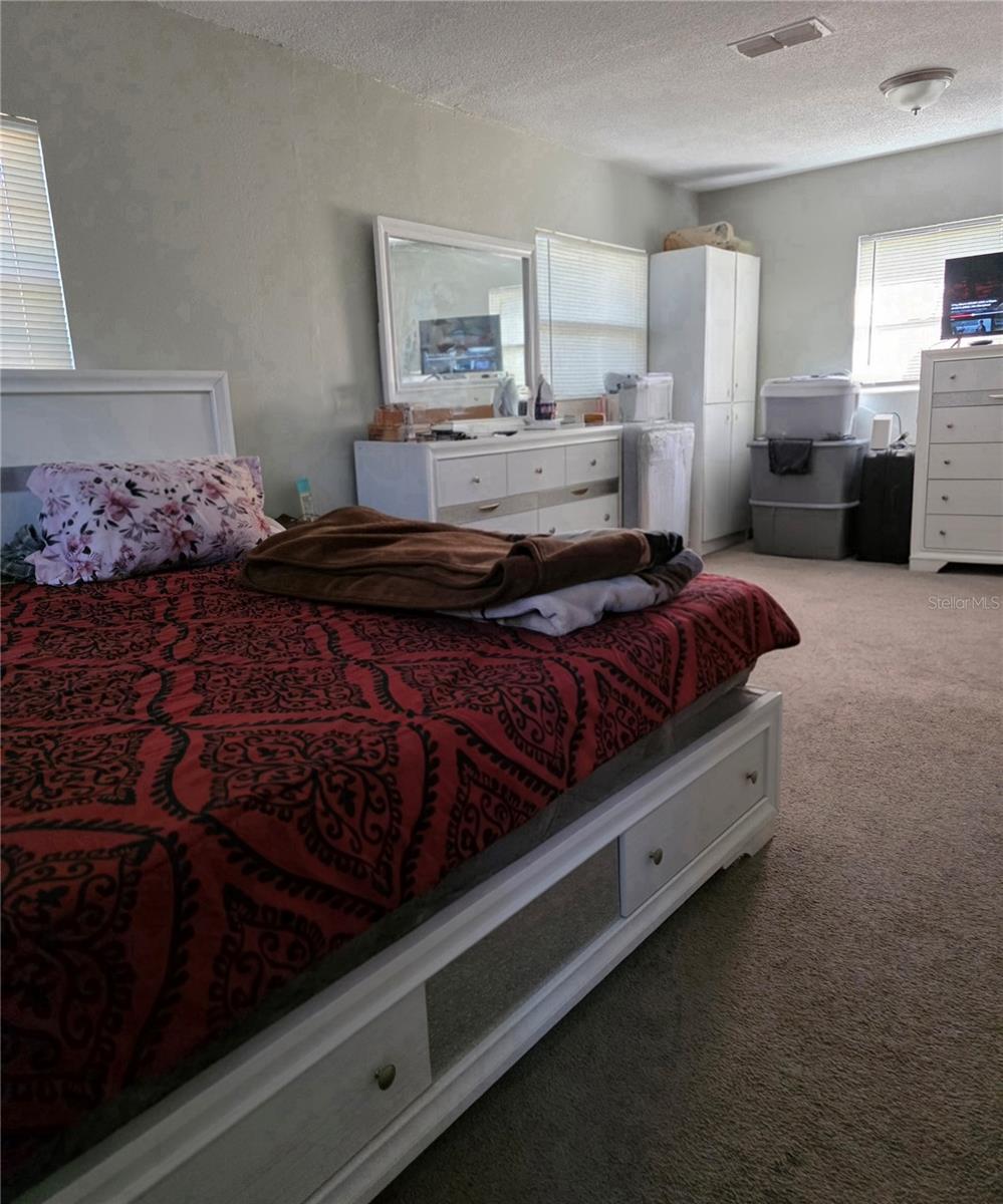 804 S LONE OAK DR, LEESBURG, FL, 34748