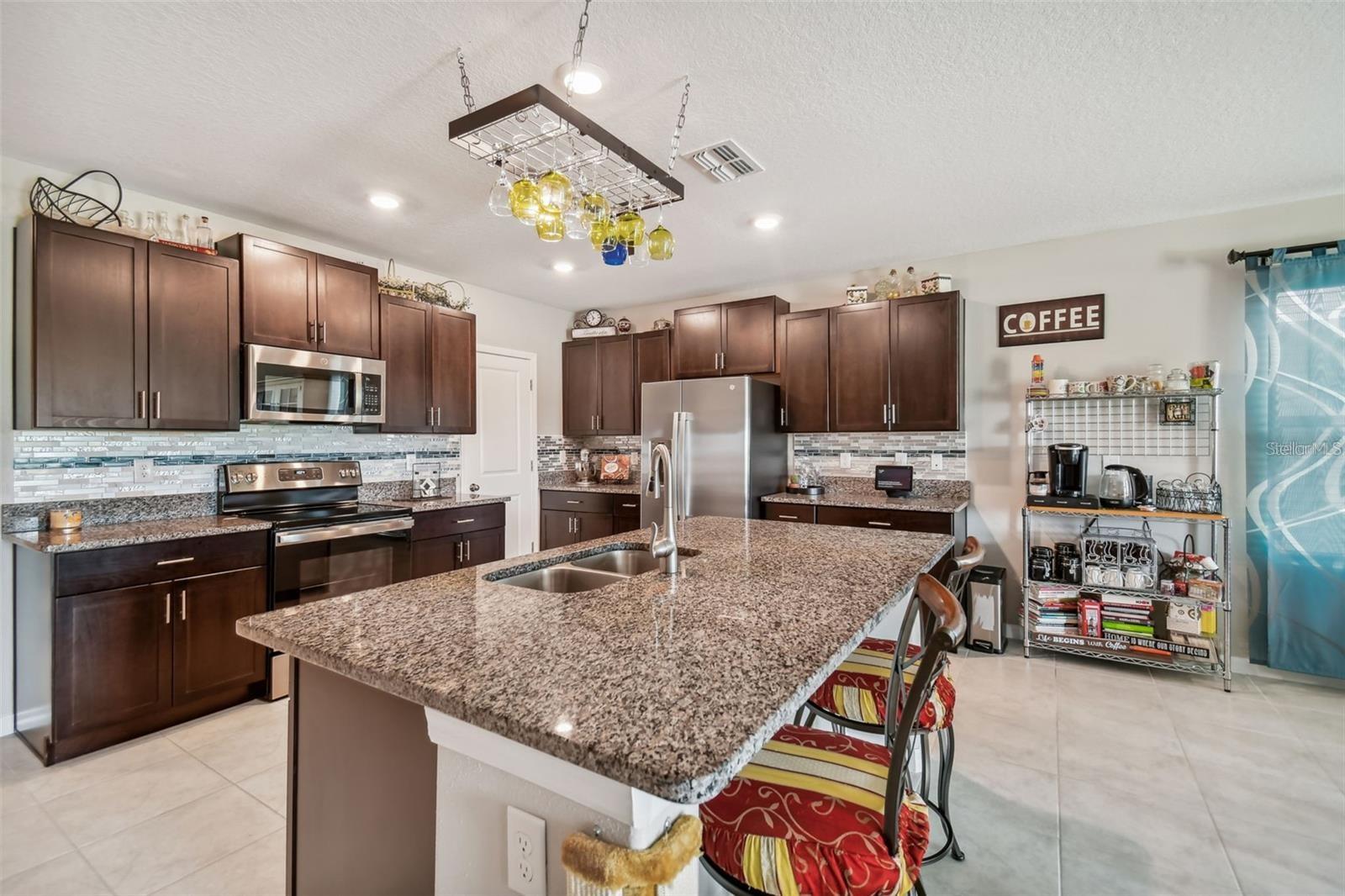 7021 KING CREEK DR, SUN CITY CENTER, FL, 33573