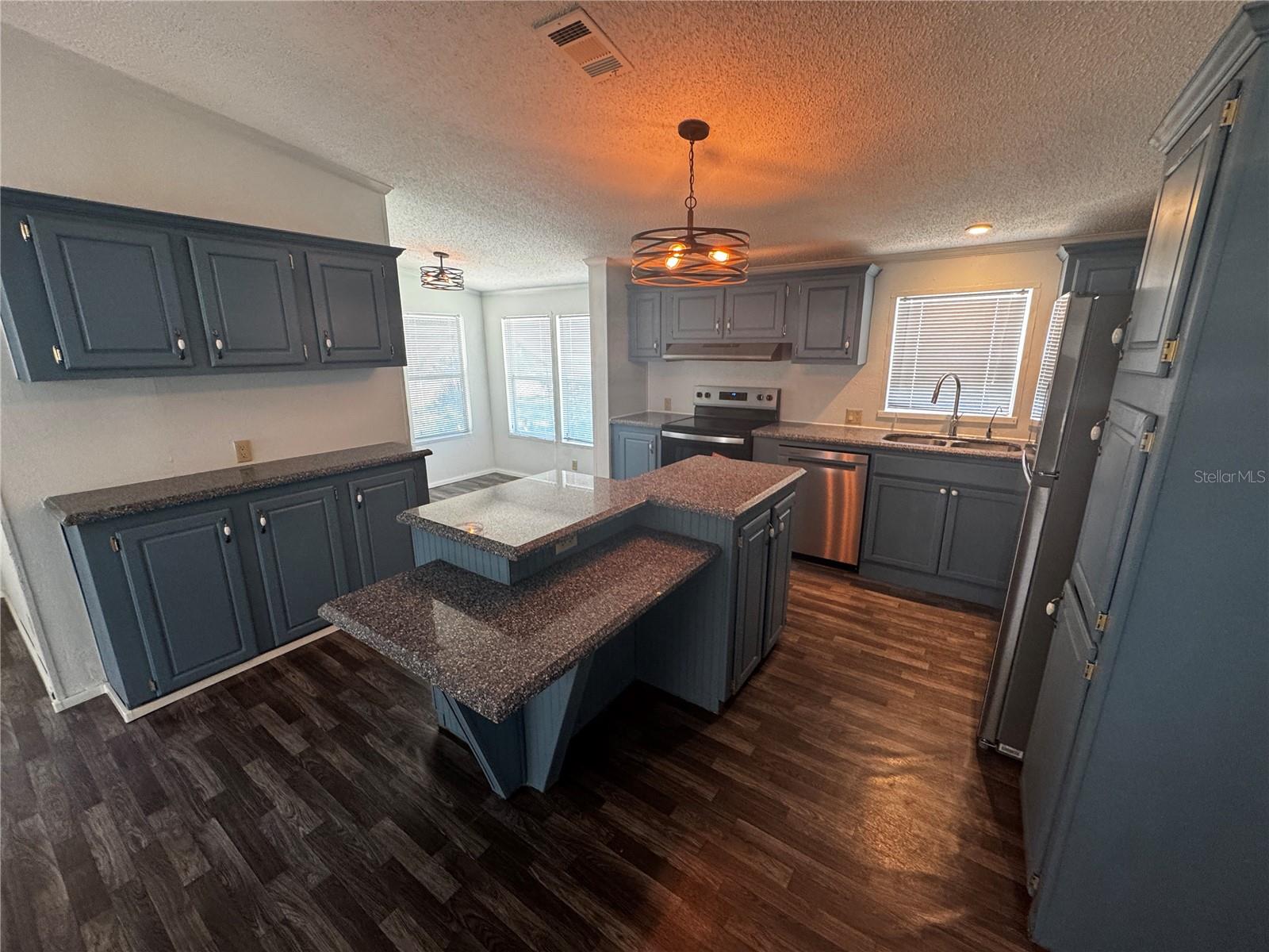 1827 LEESBURG BLVD, FRUITLAND PARK, FL, 34731