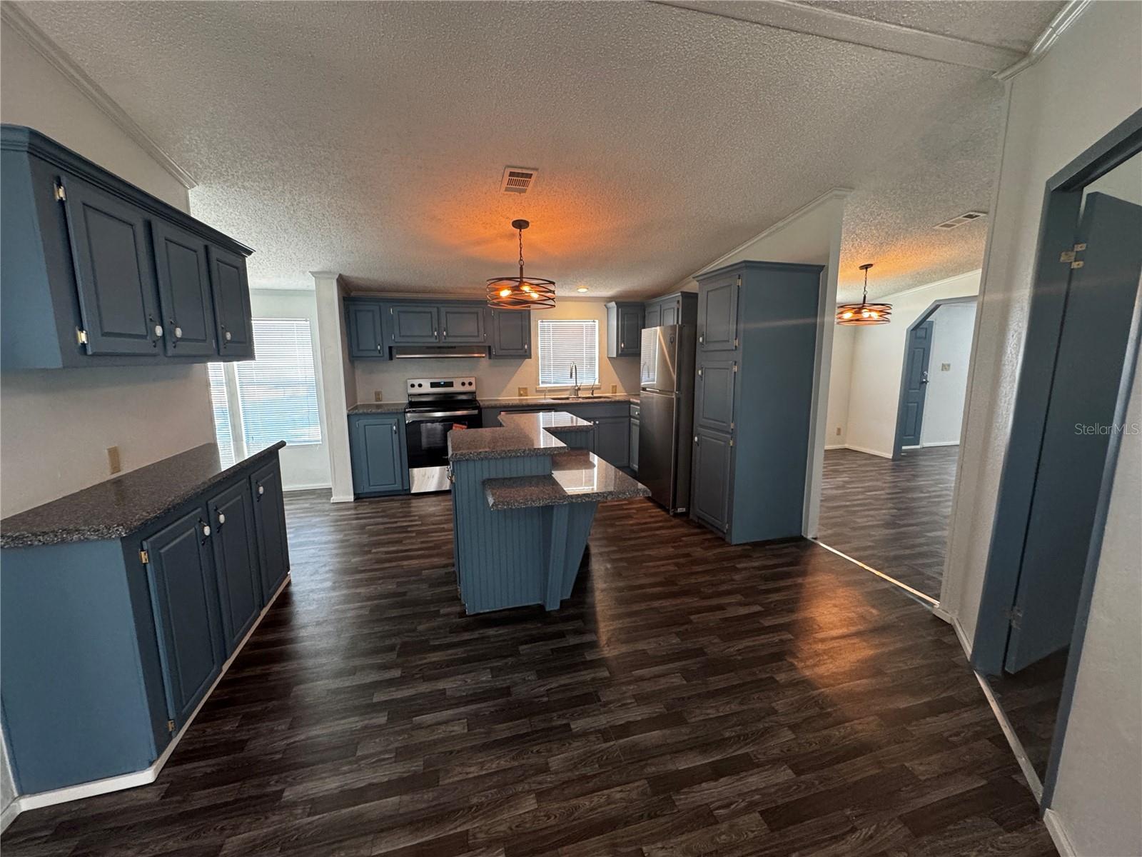 1827 LEESBURG BLVD, FRUITLAND PARK, FL, 34731