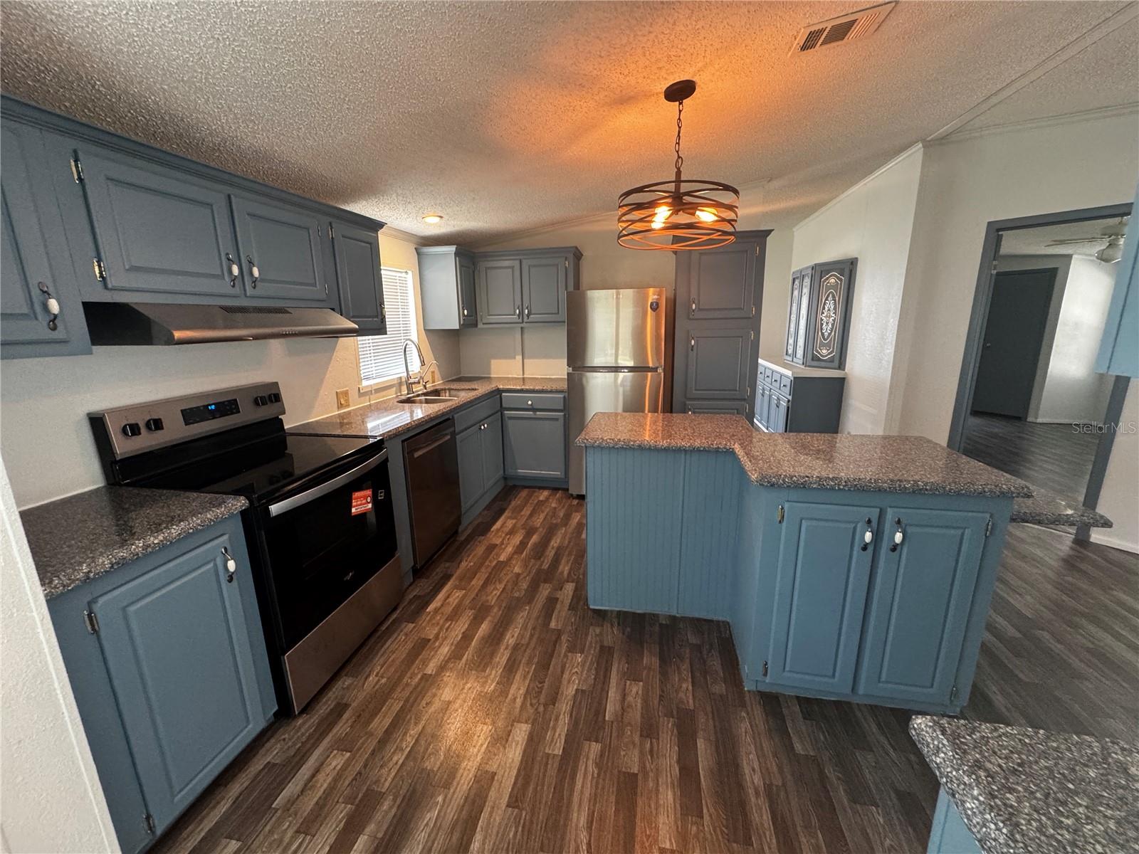 1827 LEESBURG BLVD, FRUITLAND PARK, FL, 34731