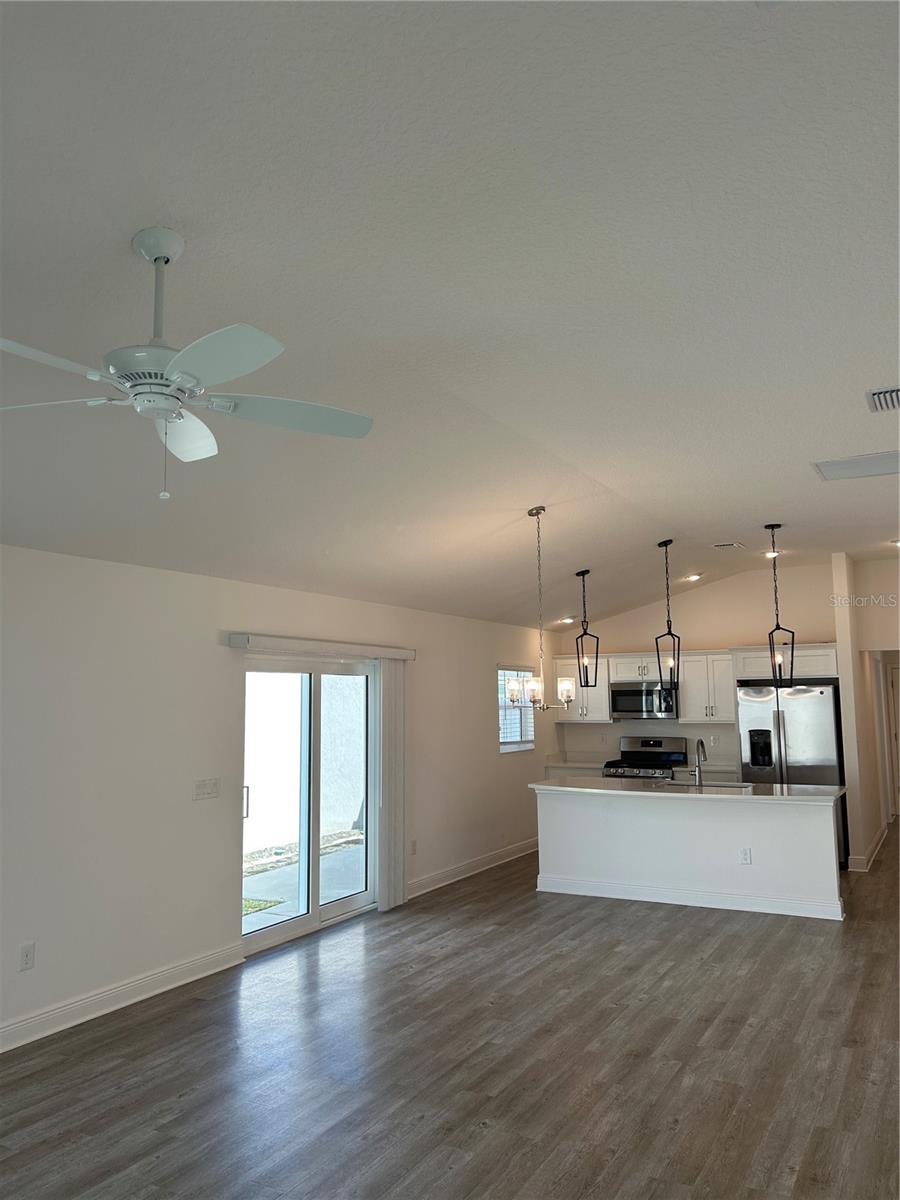 6986 ELAINE CT, THE VILLAGES, FL, 34762