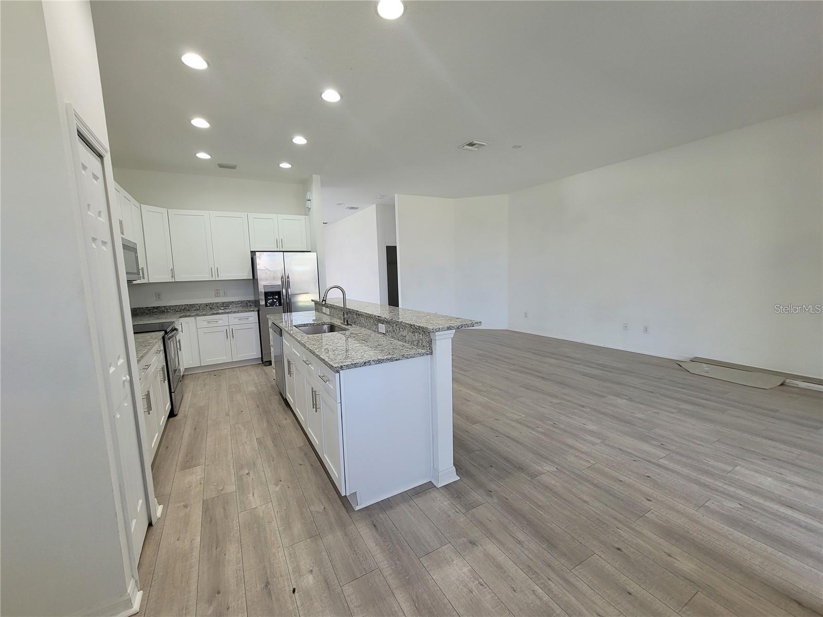 30741 PUMPKIN RIDGE DR, WESLEY CHAPEL, FL, 33543