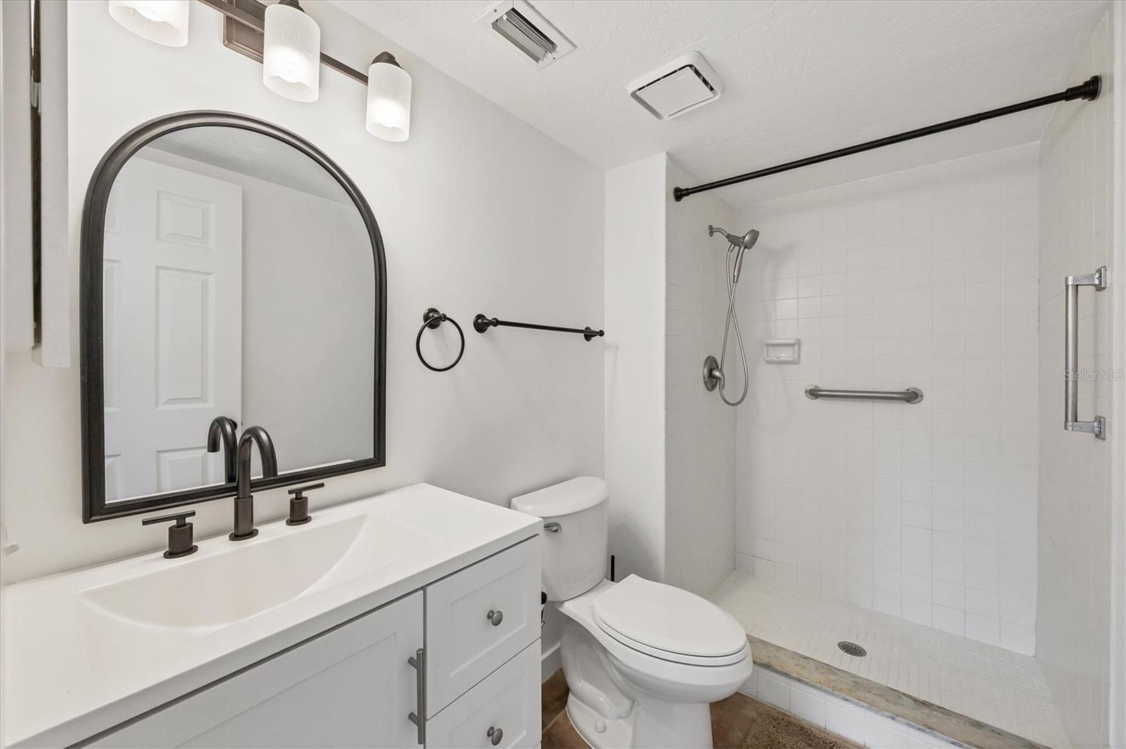 2124 N TAMIAMI TRL #109, SARASOTA, FL, 34234