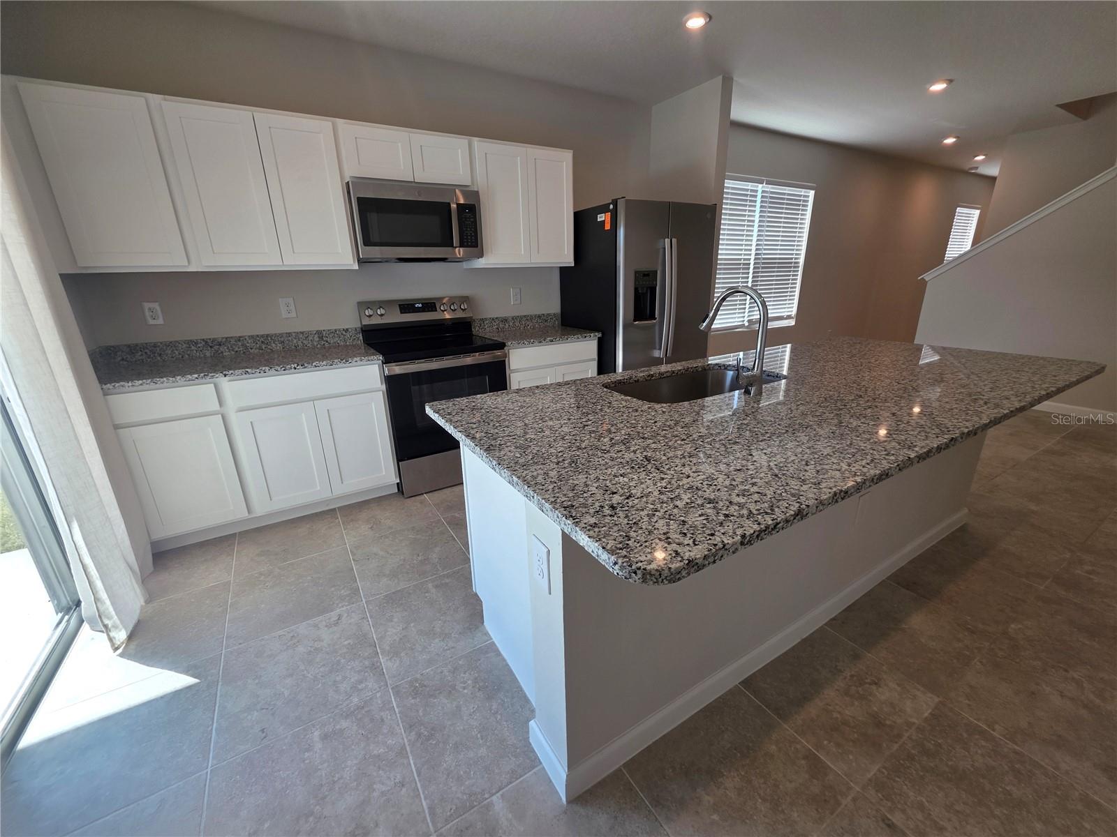 1210 PORT BLUE WAY, LADY LAKE, FL, 32159