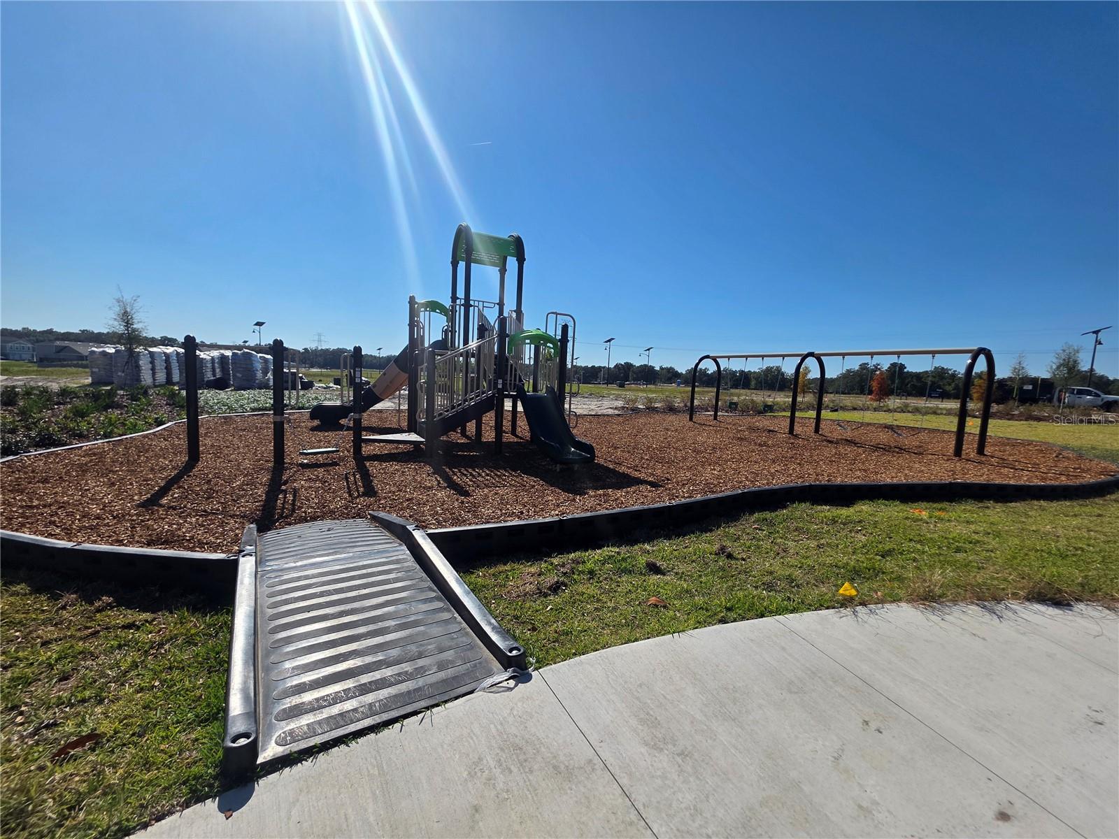 1210 PORT BLUE WAY, LADY LAKE, FL, 32159