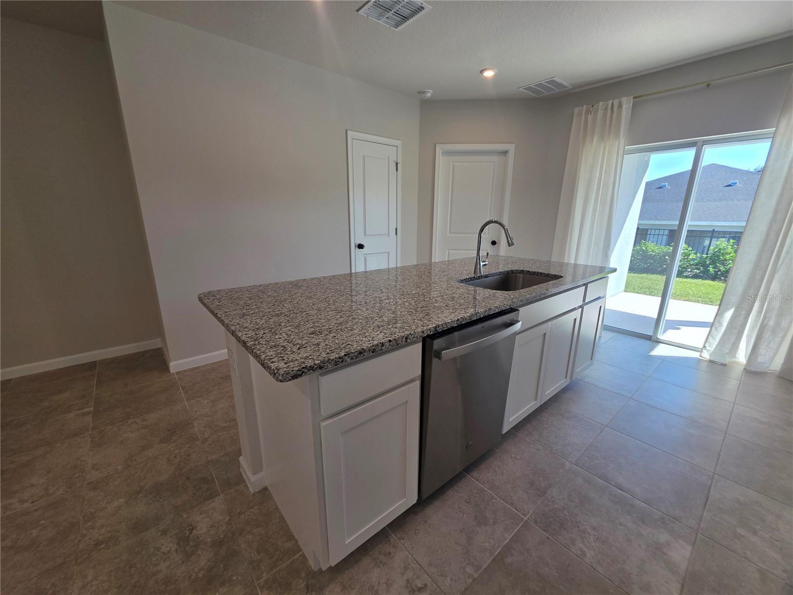 1210 PORT BLUE WAY, LADY LAKE, FL, 32159