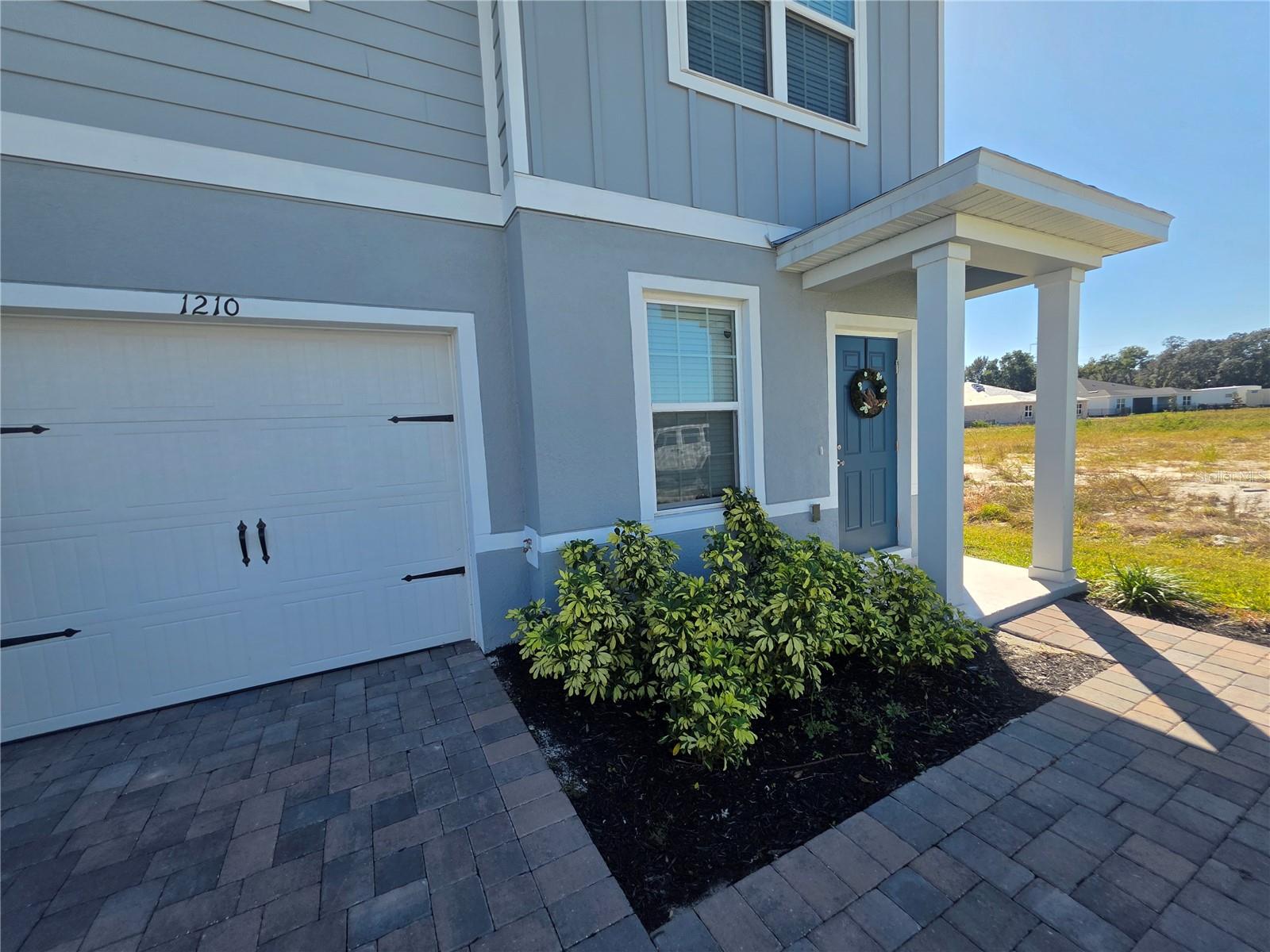 1210 PORT BLUE WAY, LADY LAKE, FL, 32159