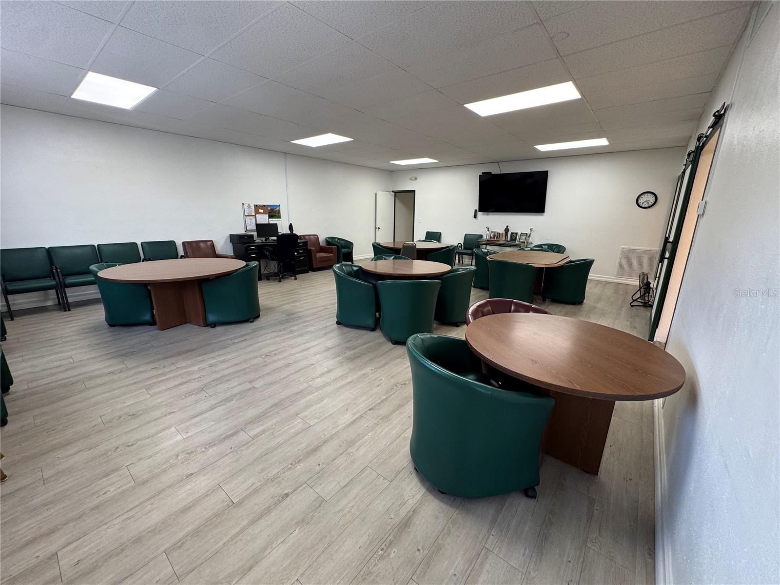 82 N BOBWHITE RD, WILDWOOD, FL, 34785