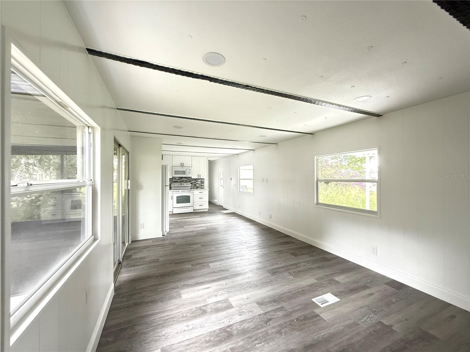 82 N BOBWHITE RD, WILDWOOD, FL, 34785