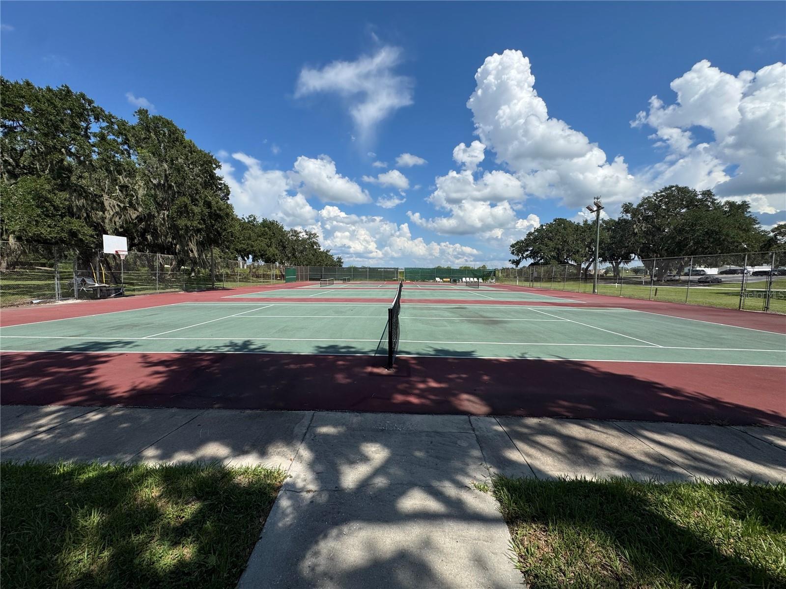 82 N BOBWHITE RD, WILDWOOD, FL, 34785