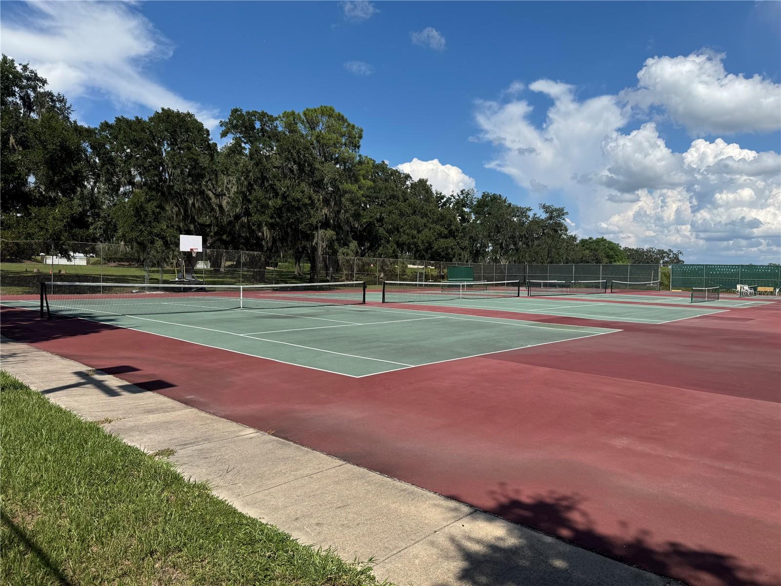 82 N BOBWHITE RD, WILDWOOD, FL, 34785