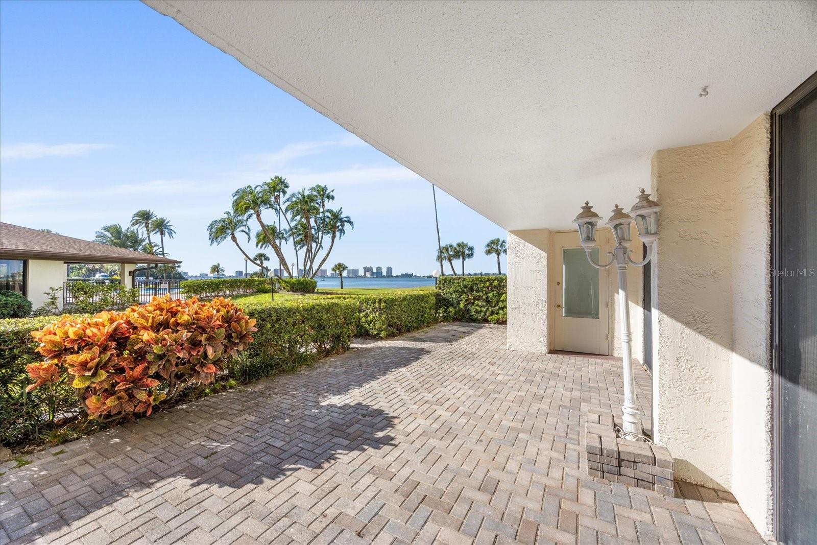 100 OAKMONT LN #101, BELLEAIR, FL, 33756