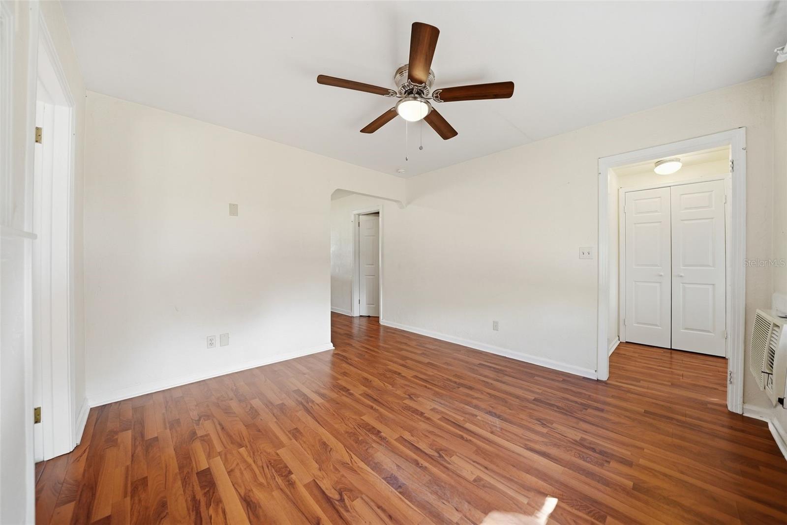 533 38TH AVE N, ST PETERSBURG, FL, 33704