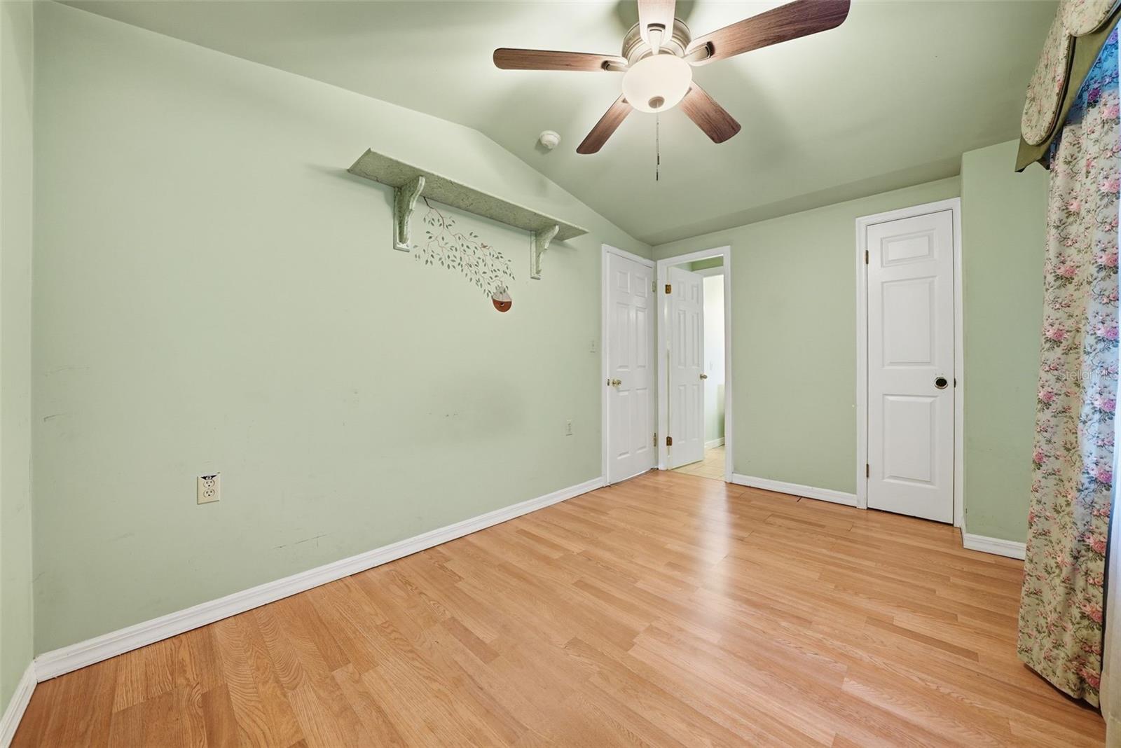 533 38TH AVE N, ST PETERSBURG, FL, 33704