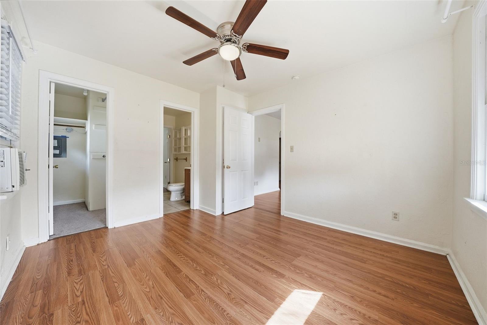 533 38TH AVE N, ST PETERSBURG, FL, 33704