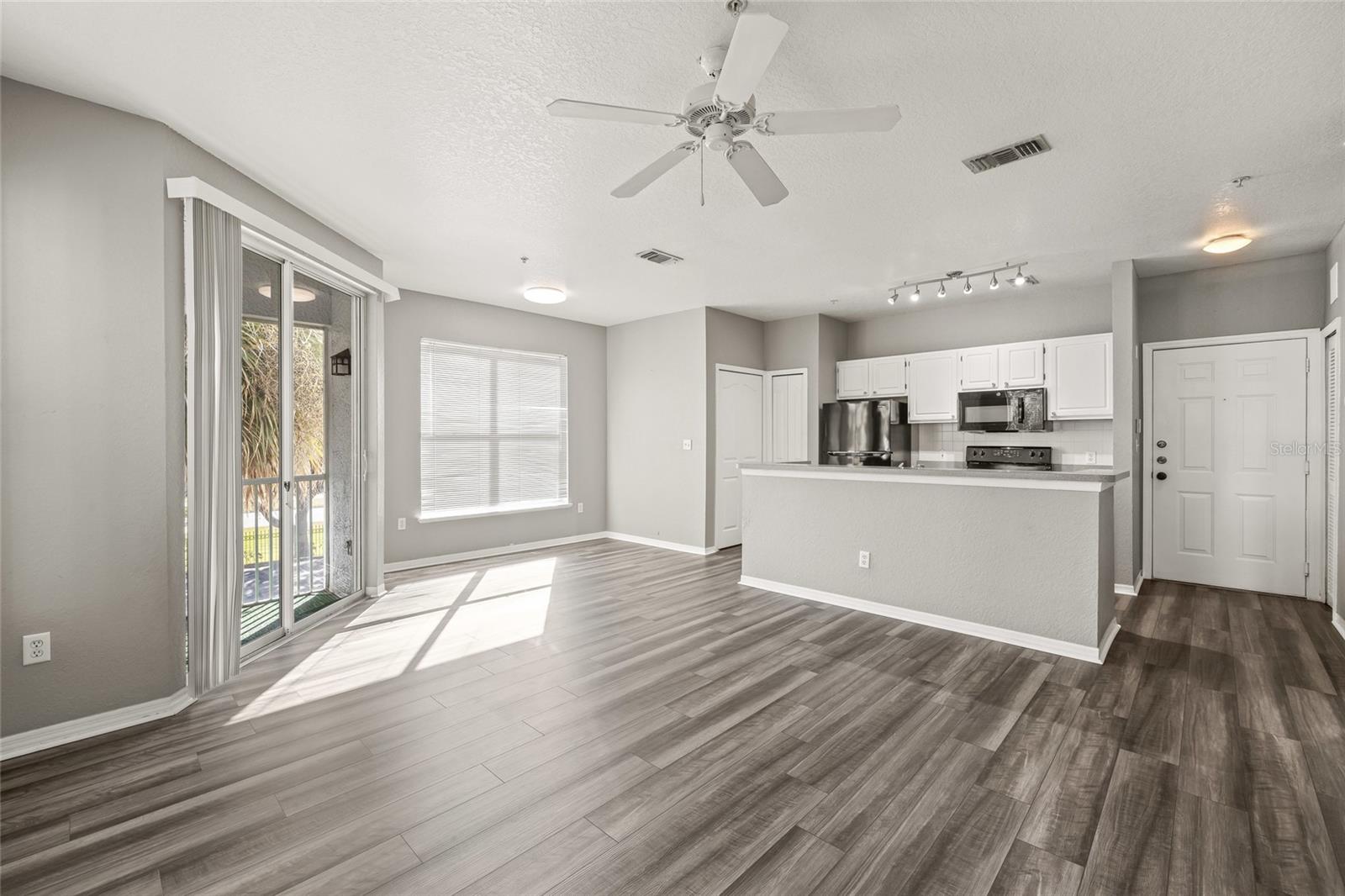 5519 LEGACY CRESCENT PL #201, RIVERVIEW, FL, 33578