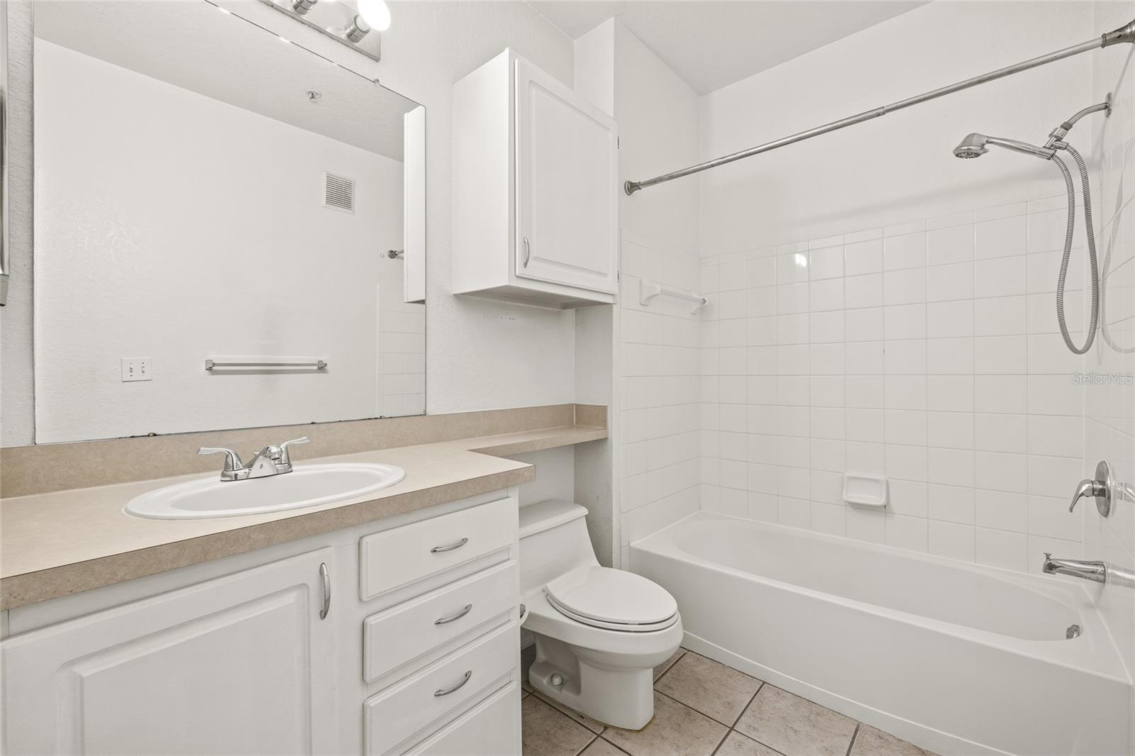 5519 LEGACY CRESCENT PL #201, RIVERVIEW, FL, 33578