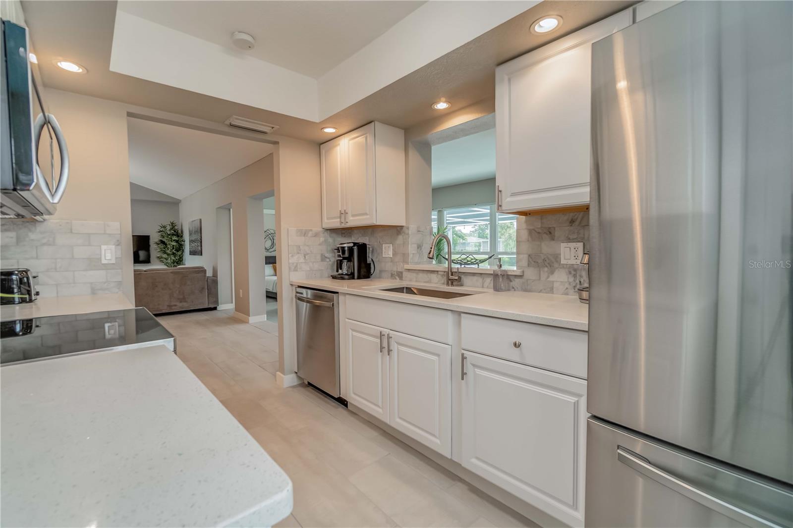 33 CADDY RD, ROTONDA WEST, FL, 33947