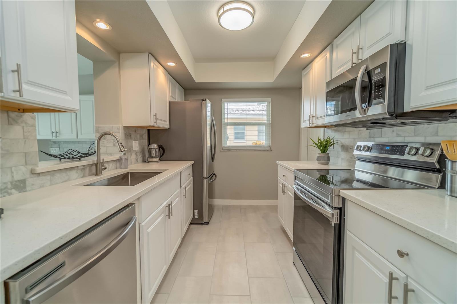 33 CADDY RD, ROTONDA WEST, FL, 33947