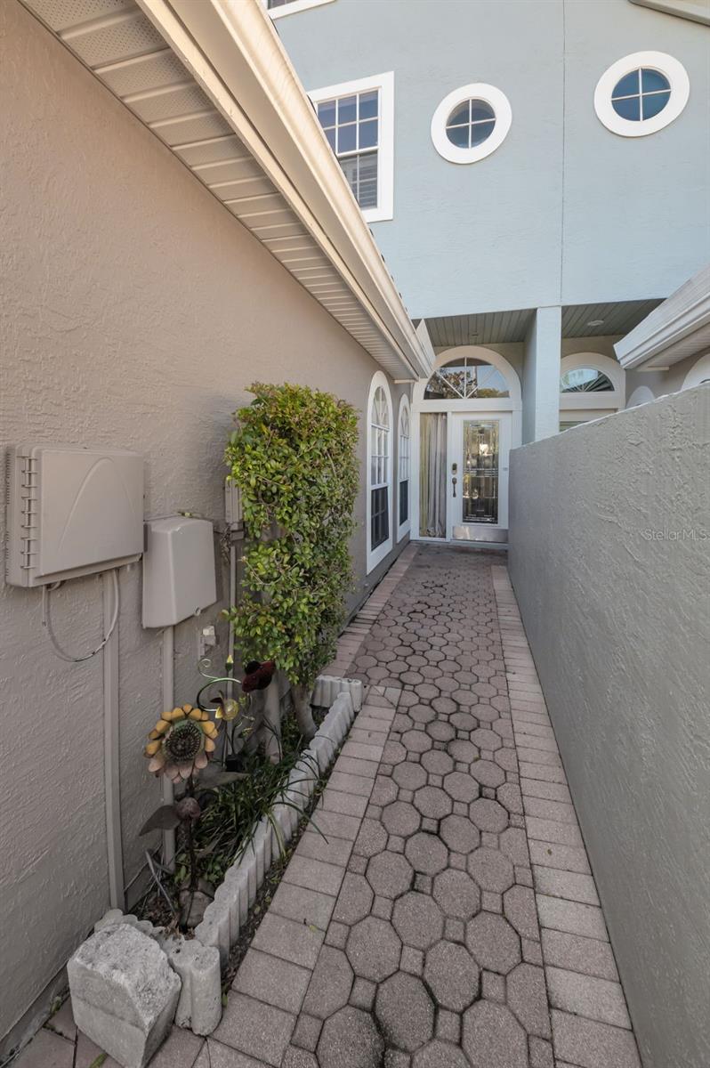 1704 LAGO VISTA BLVD, PALM HARBOR, FL, 34685