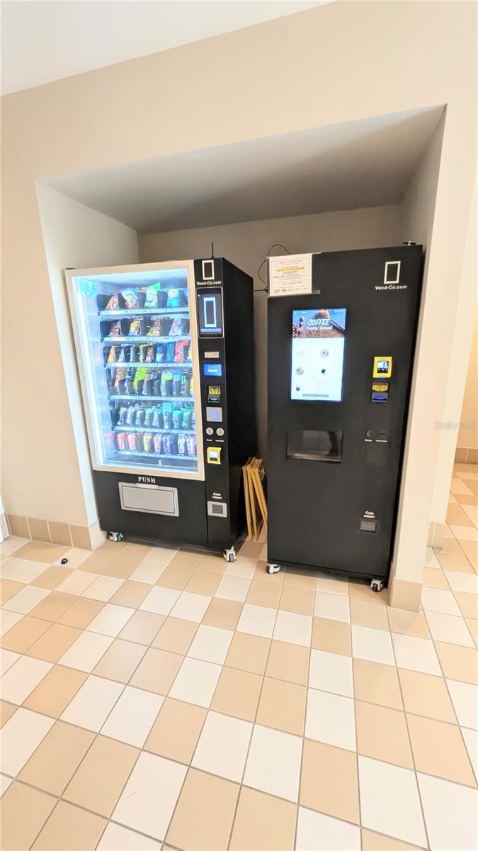 750 N TAMIAMI TRL #1204, SARASOTA, FL, 34236