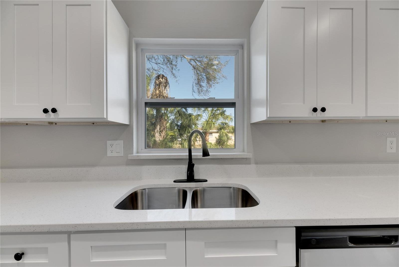 527 FOX RUN TRL, APOLLO BEACH, FL, 33572