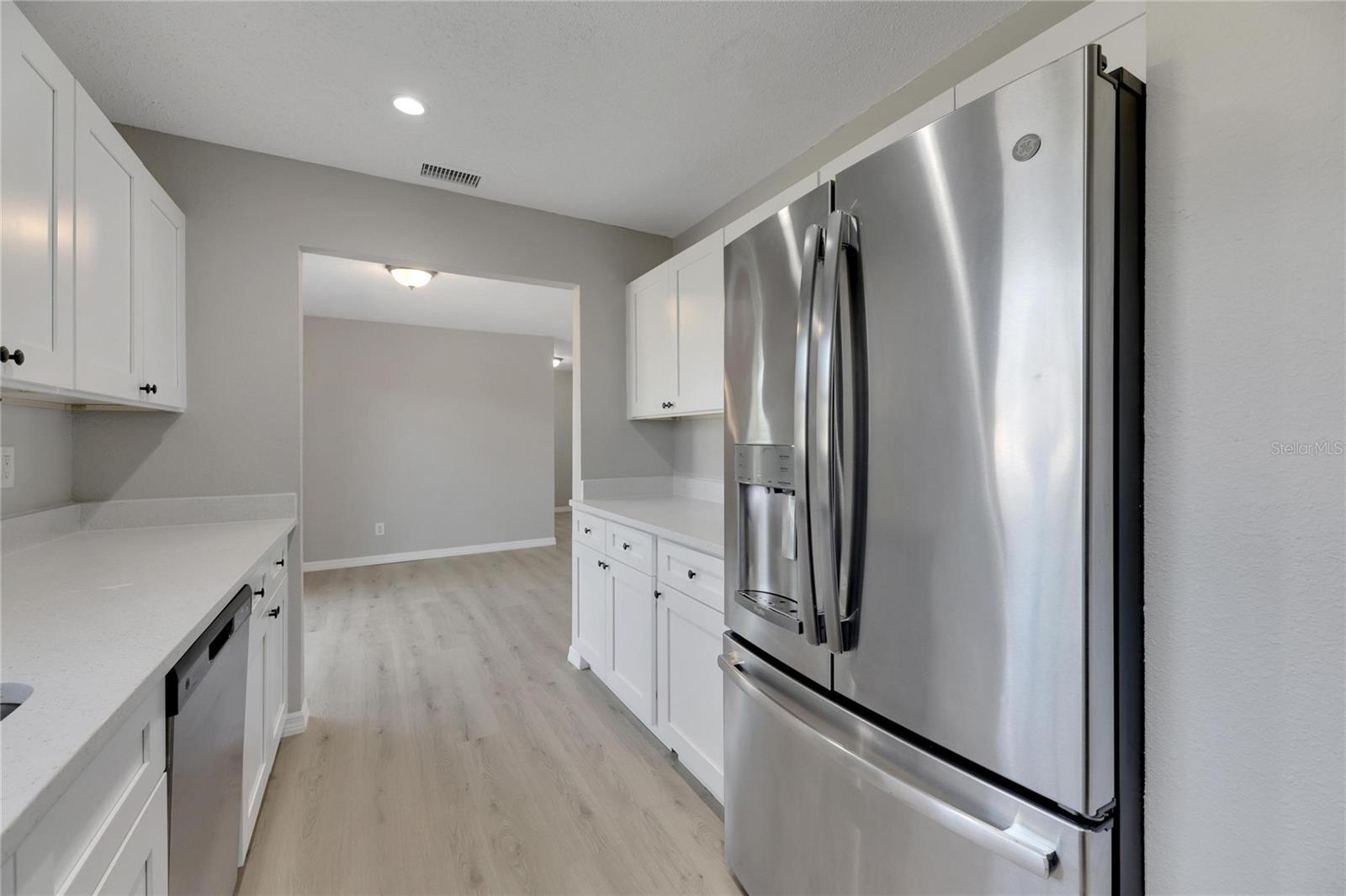 527 FOX RUN TRL, APOLLO BEACH, FL, 33572