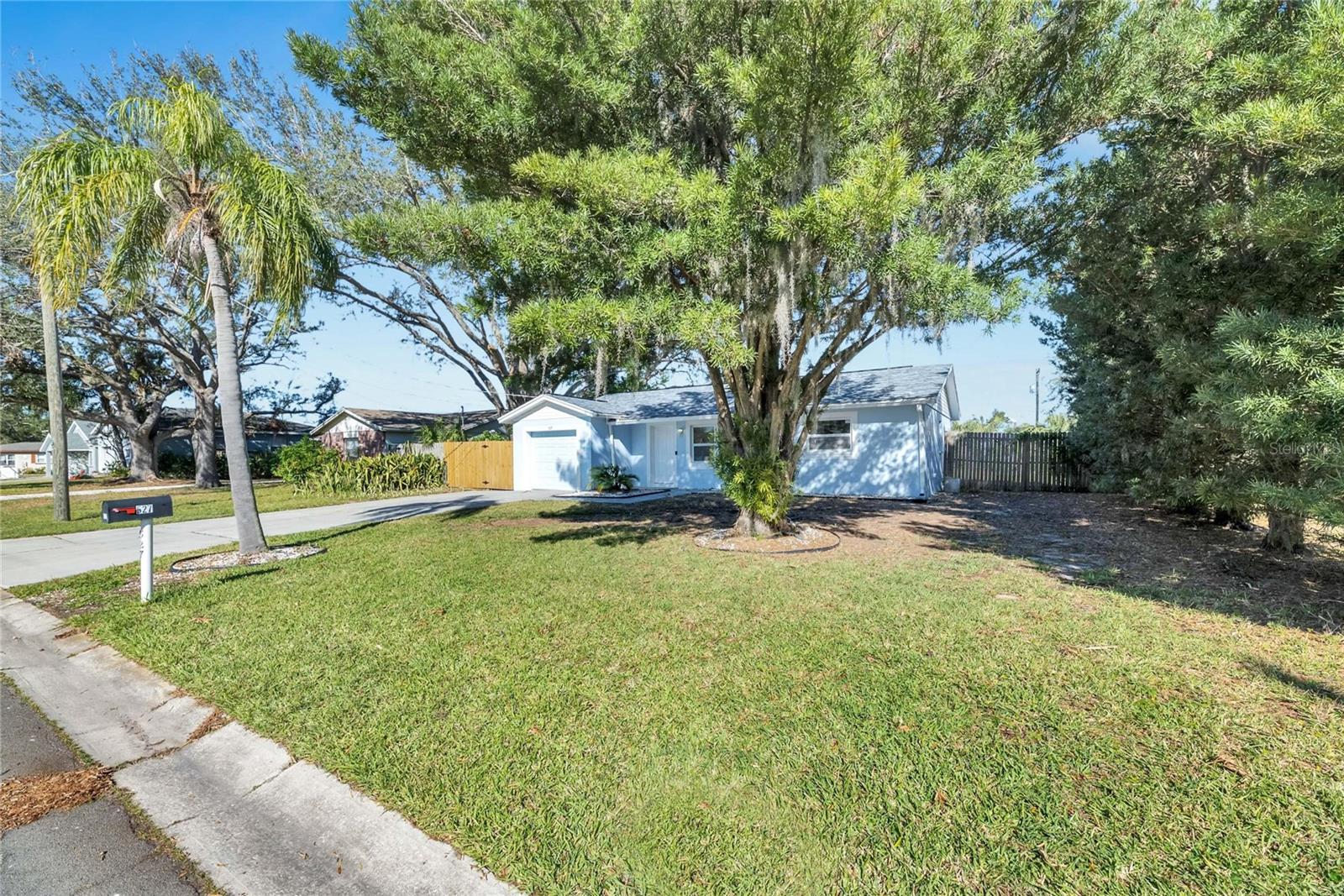 527 FOX RUN TRL, APOLLO BEACH, FL, 33572