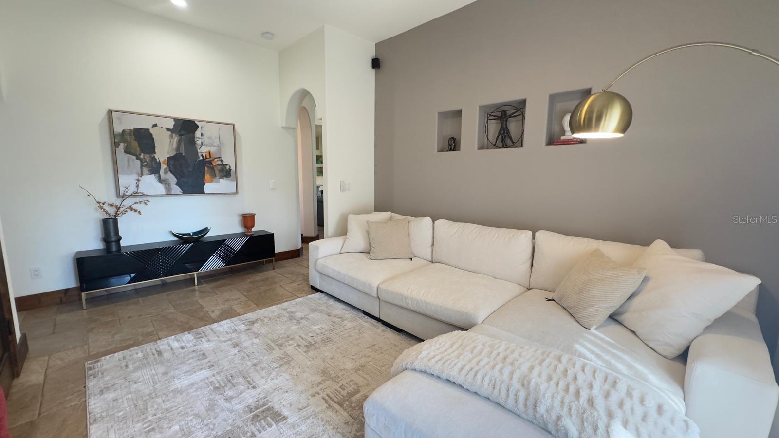 4119 WOODACRE LN, TAMPA, FL, 33624