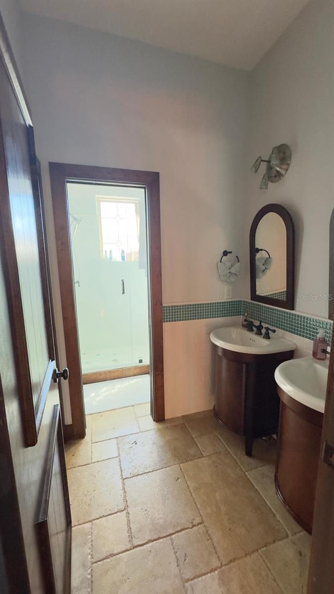 4119 WOODACRE LN, TAMPA, FL, 33624