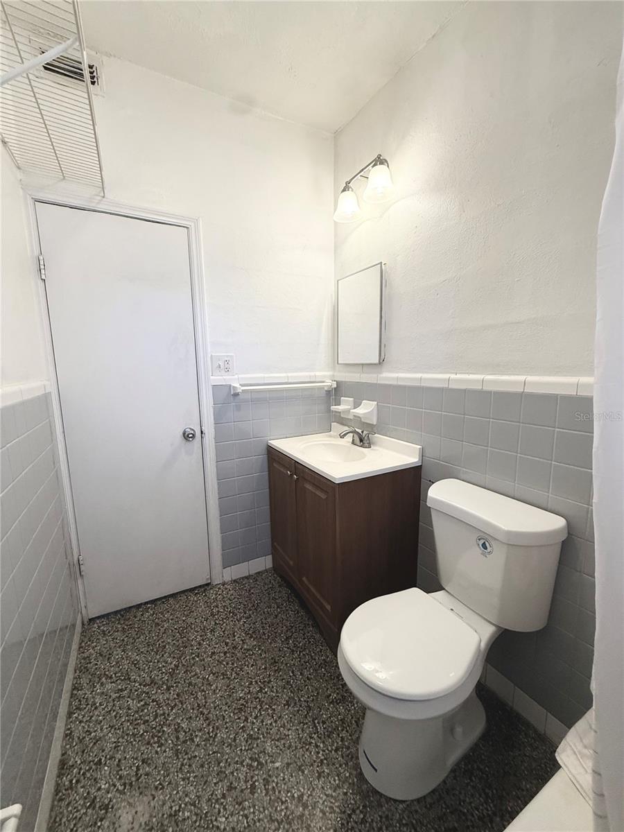 2207 VINE ST, ORLANDO, FL, 32806